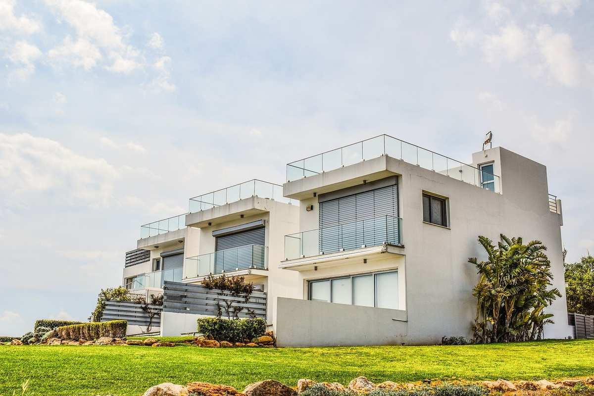 Knight Frank India Predicts Price Corrections in Premium Real Estate, While Affordable Housing Holds Steady