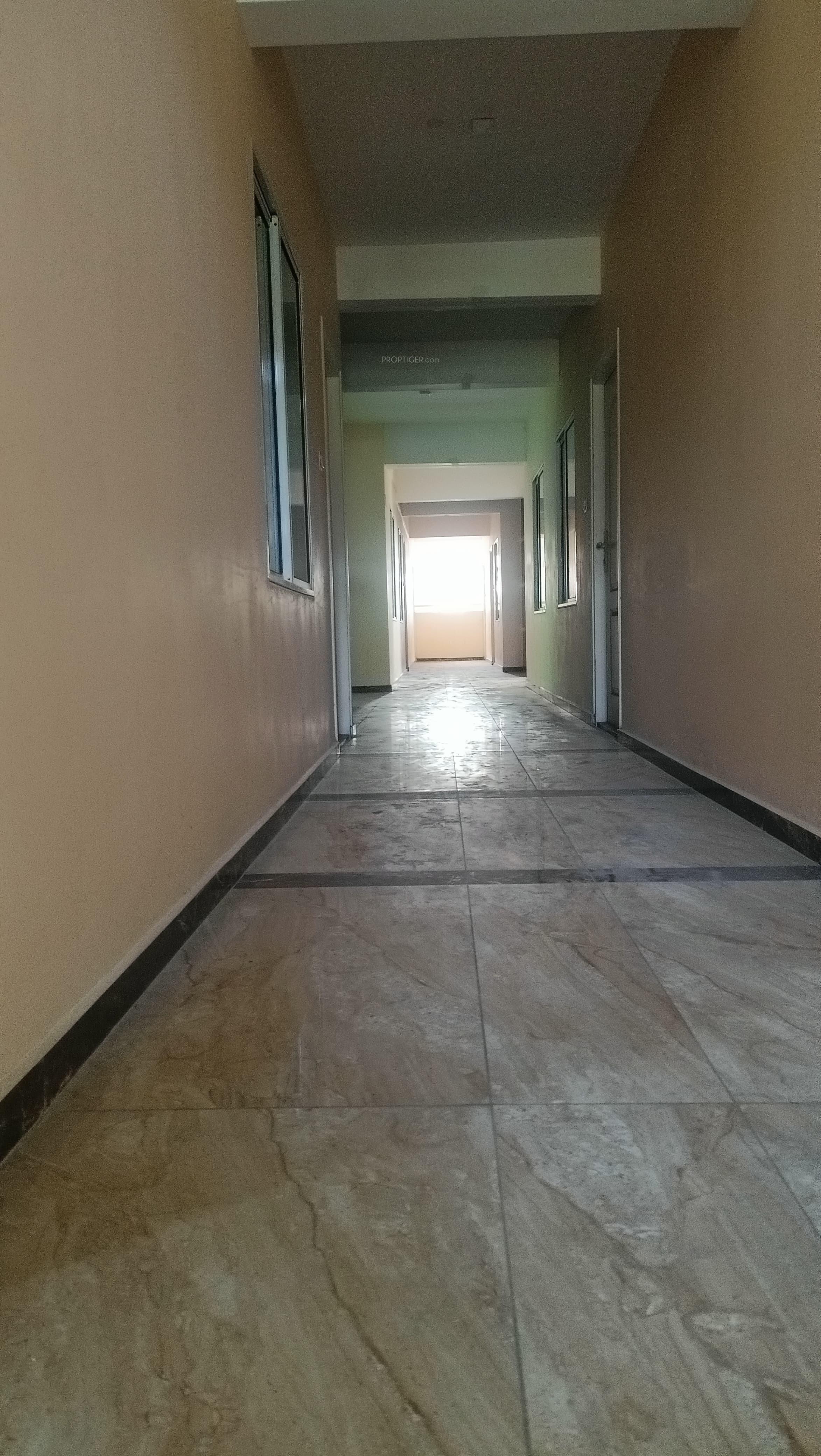  emerald Lobby