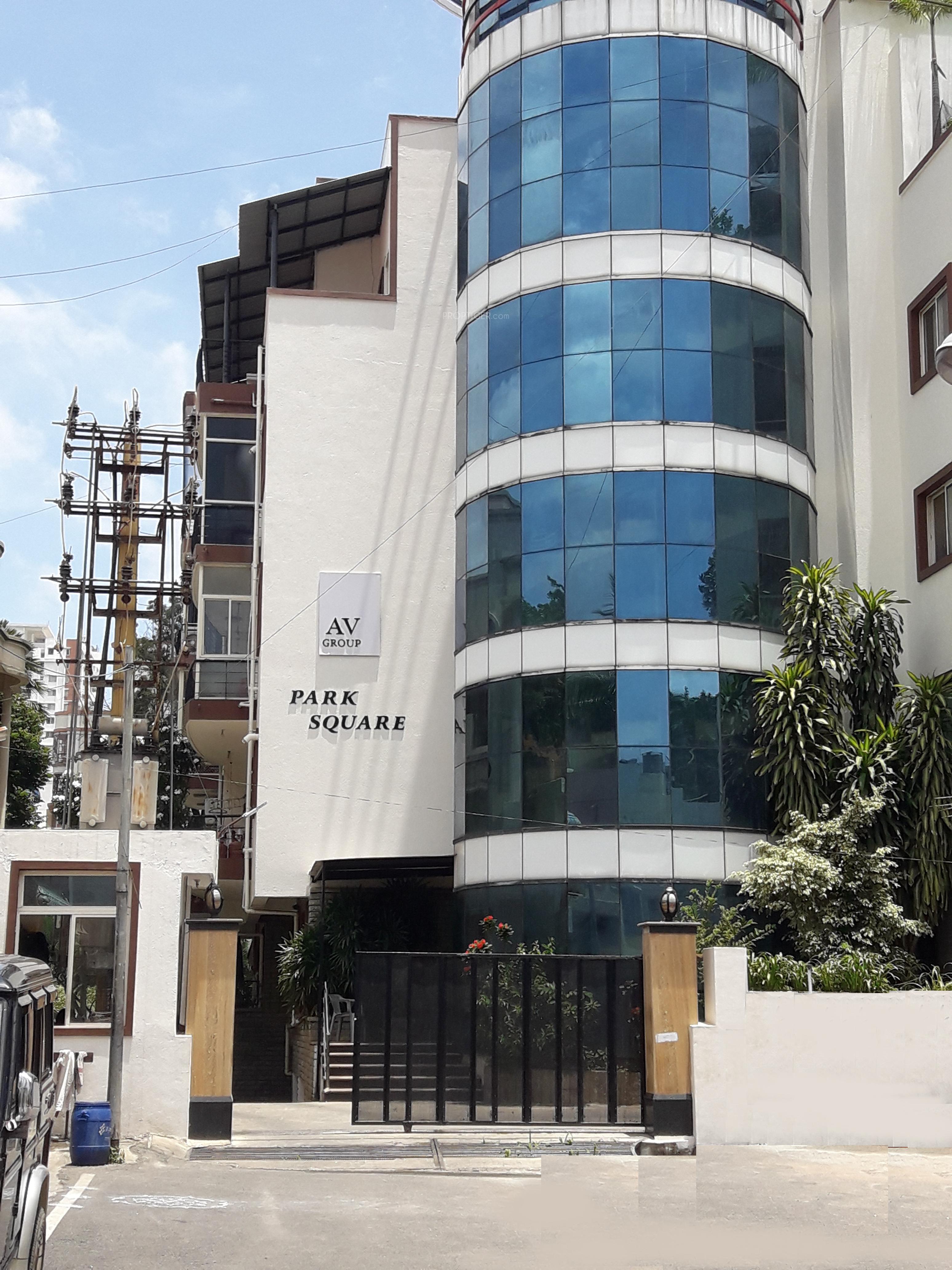 Park Square Apartment