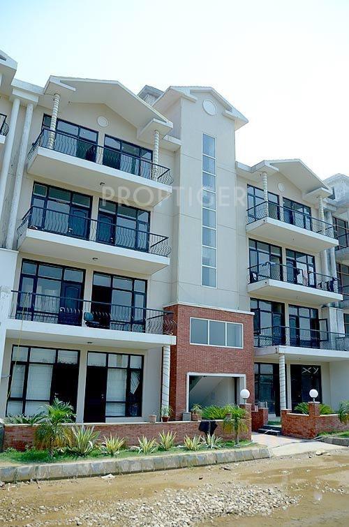Royal View Homes