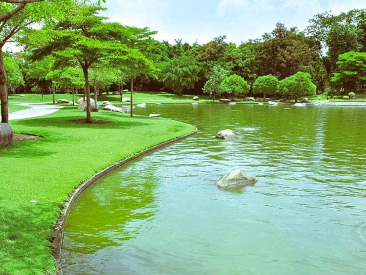  international-city Landscaped Gardens