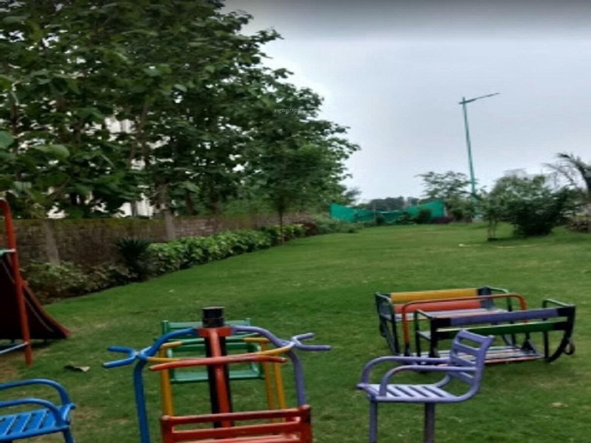  heights-phase-i Children's play area