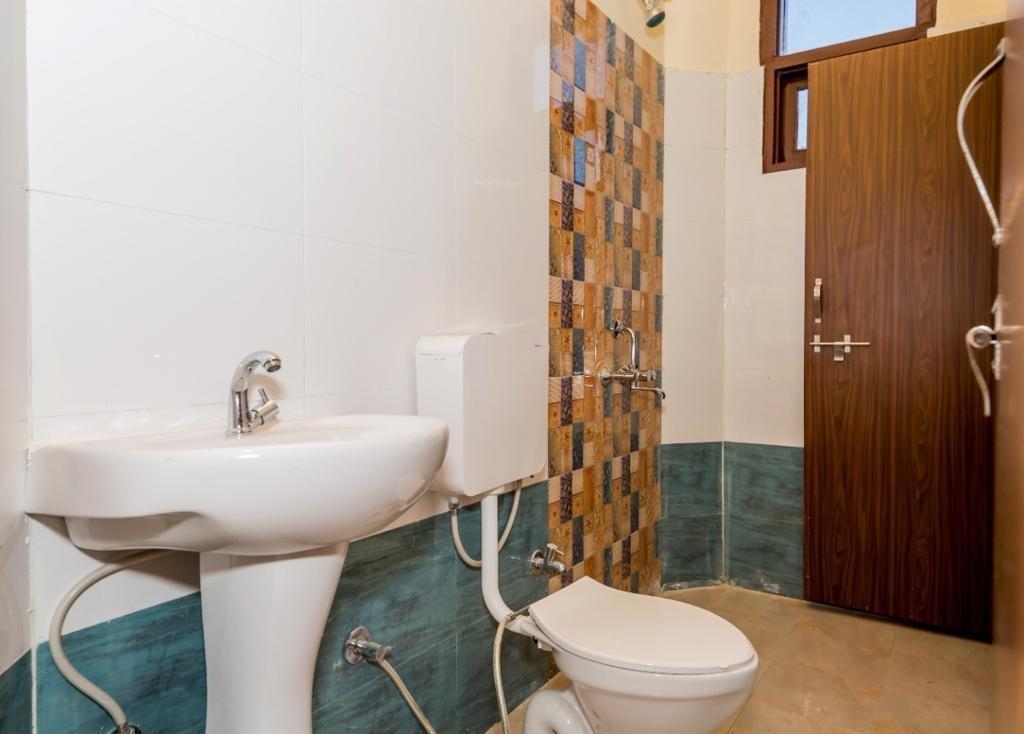  home-enclave-phase-1 Bathroom