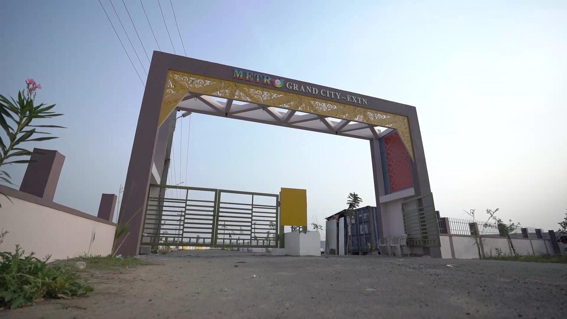  metro-grand-city Entrance Gate Security Cabin