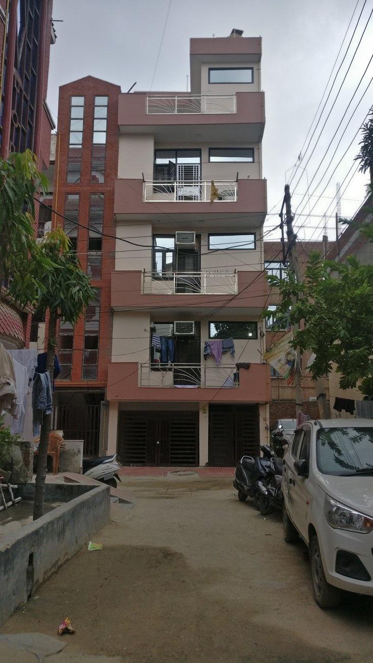 Jain Homes / 877