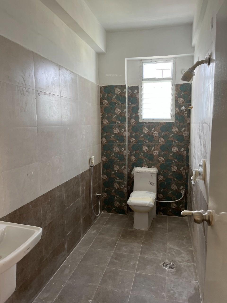  serene-grand Bathroom