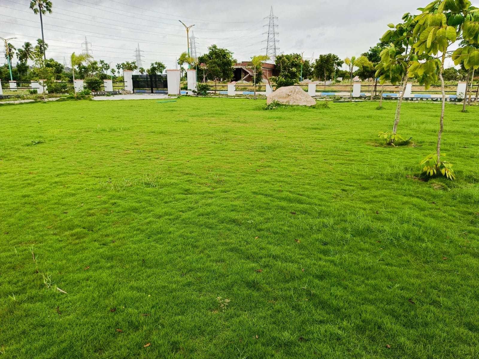  avanis-east-lake-avenue-extension Plot