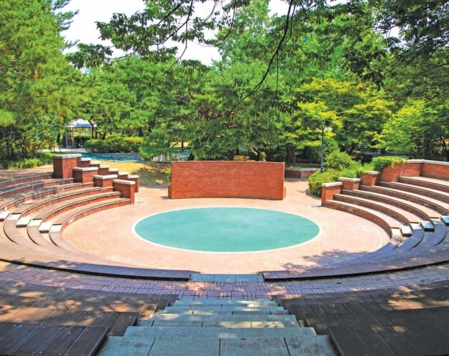  hills Amphitheater