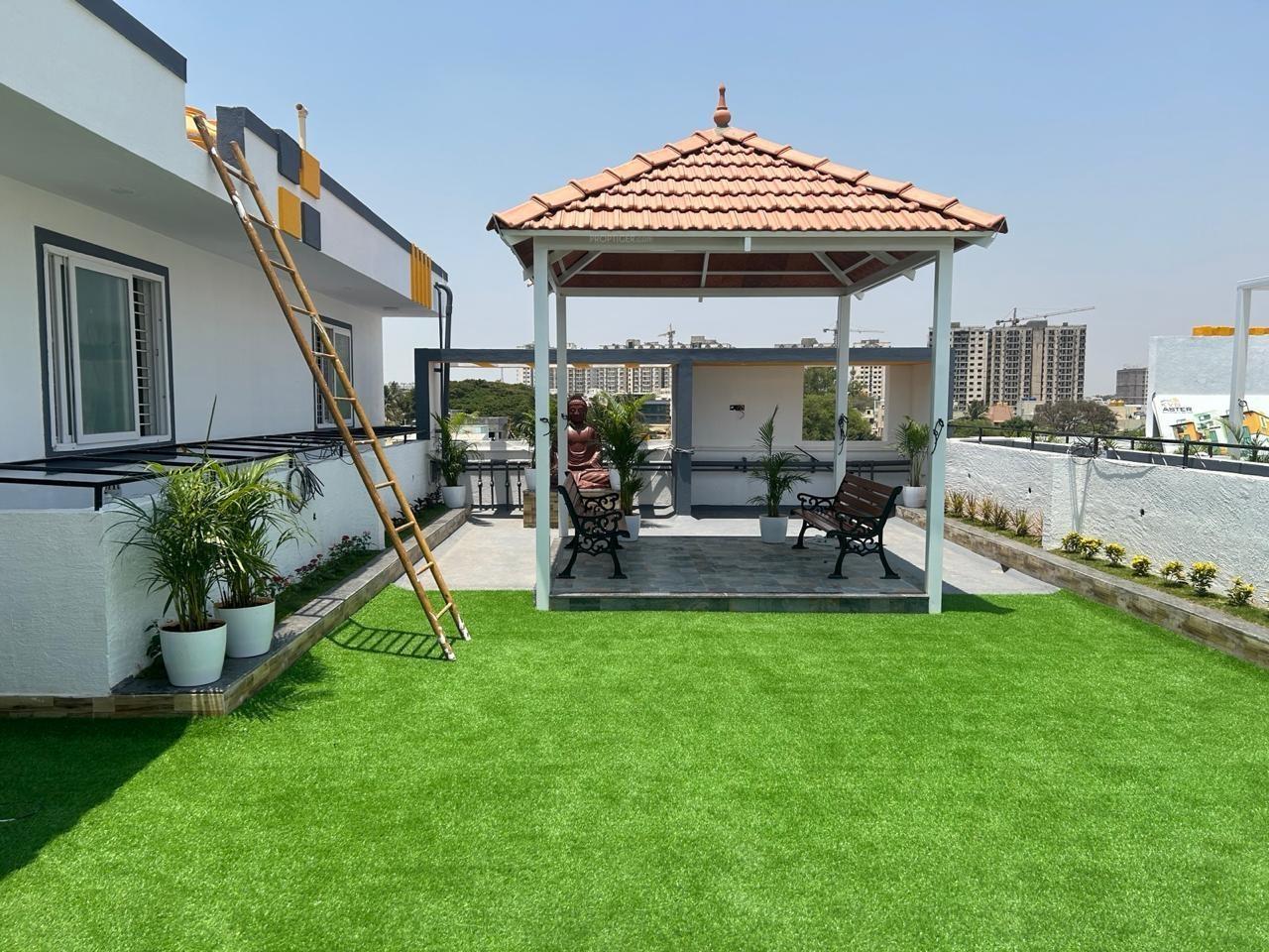  superior Terrace Garden