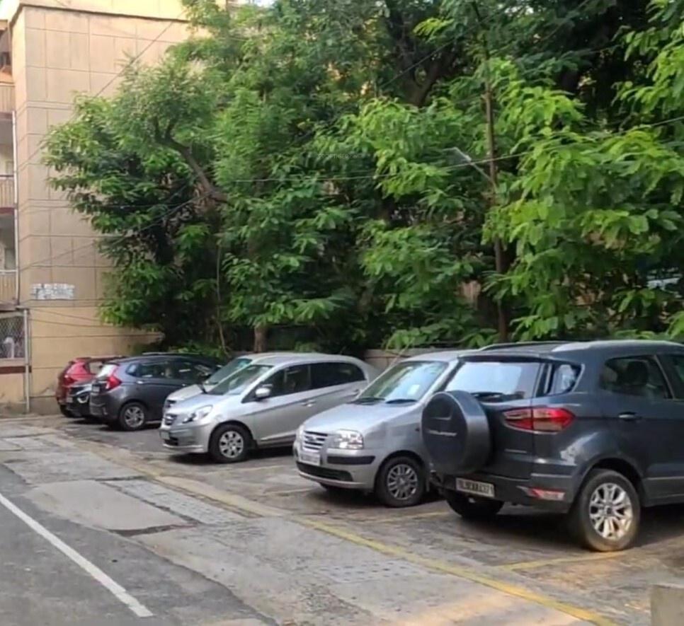  metroview-apartment Car Parking
