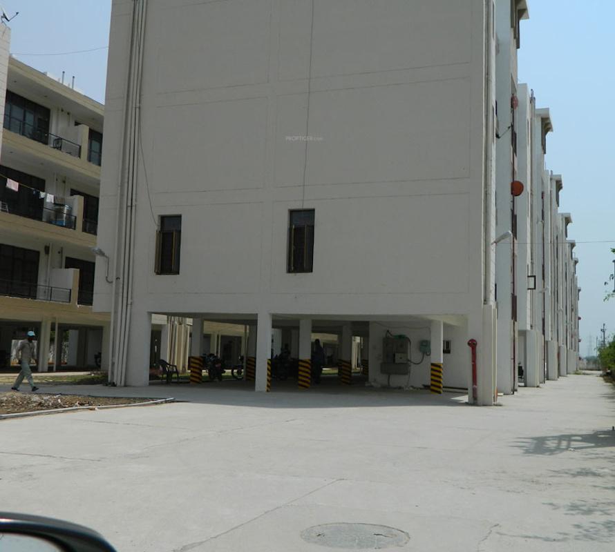  homes Car Parking