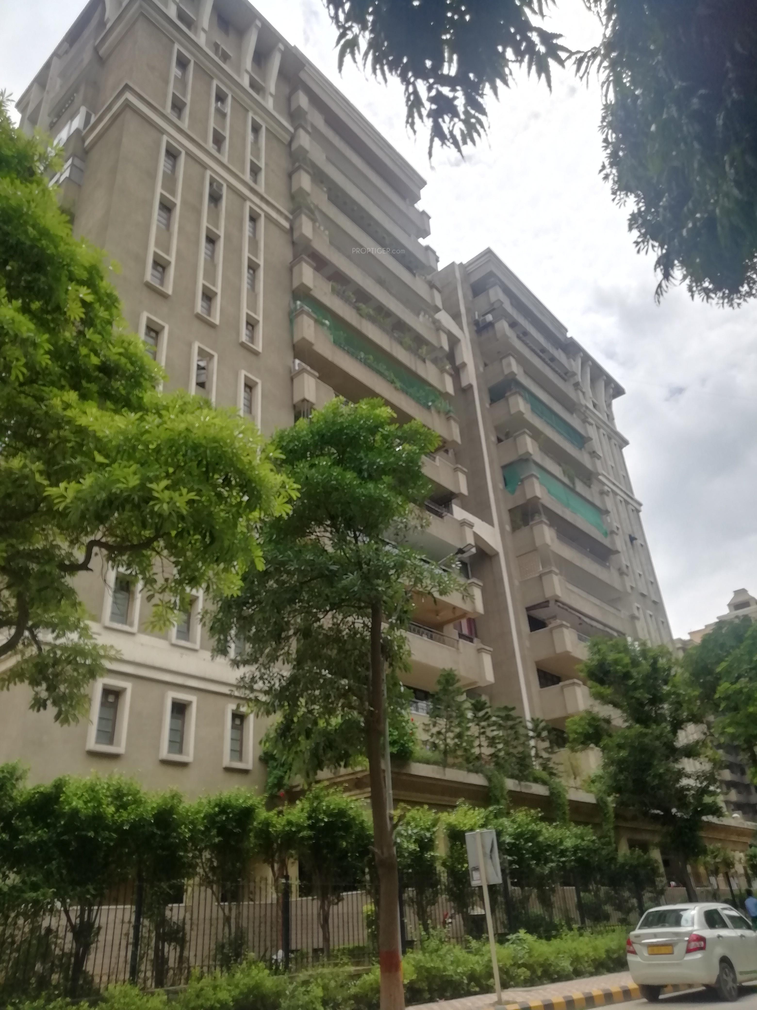  royale-retreat-ii Elevation