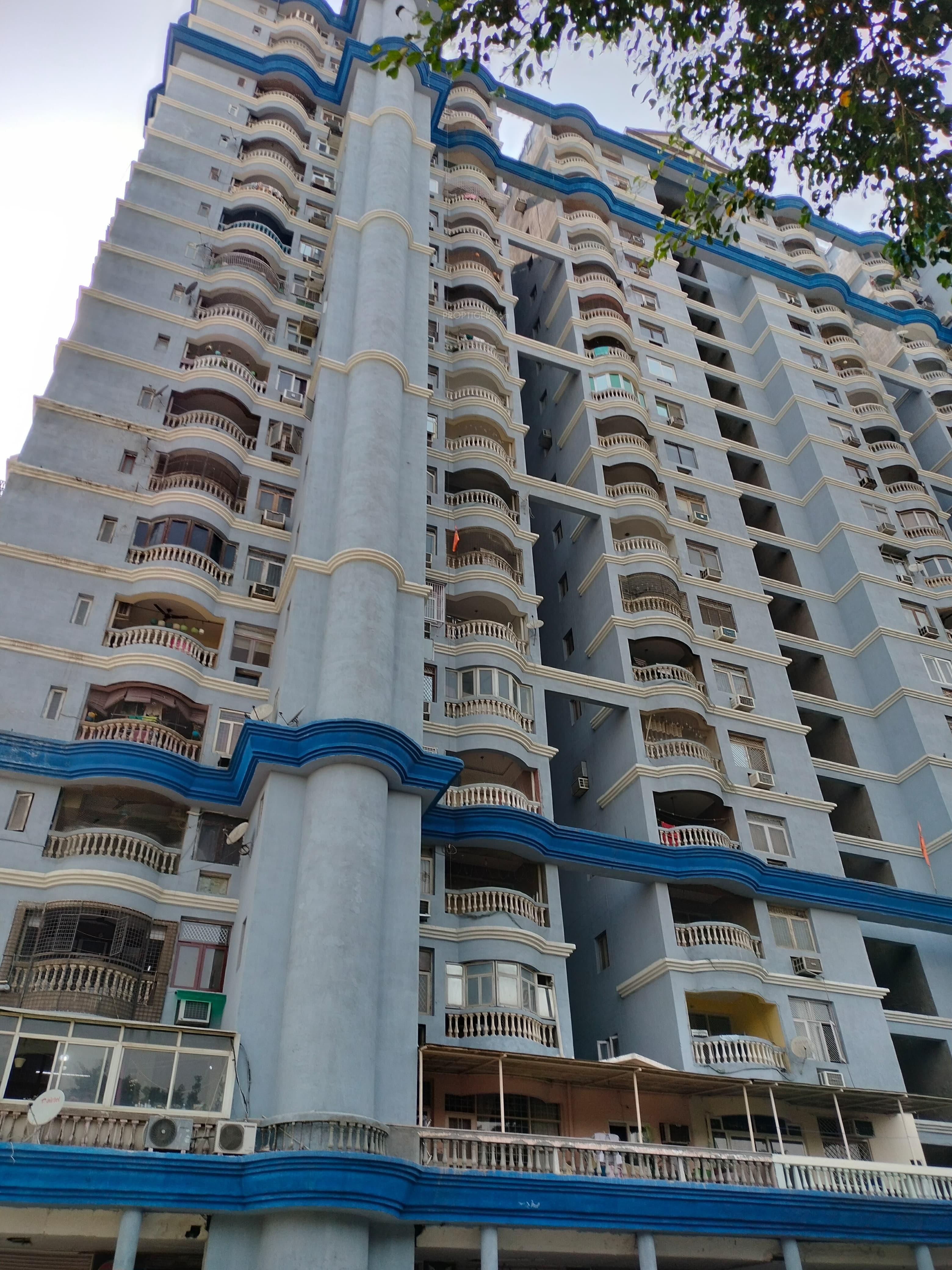  regalia-heights Elevation