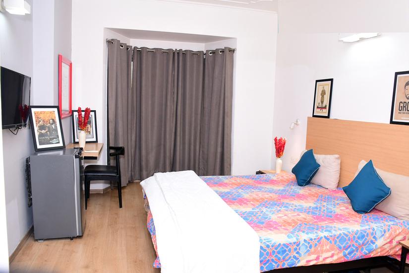 HelloWorld Luxuria