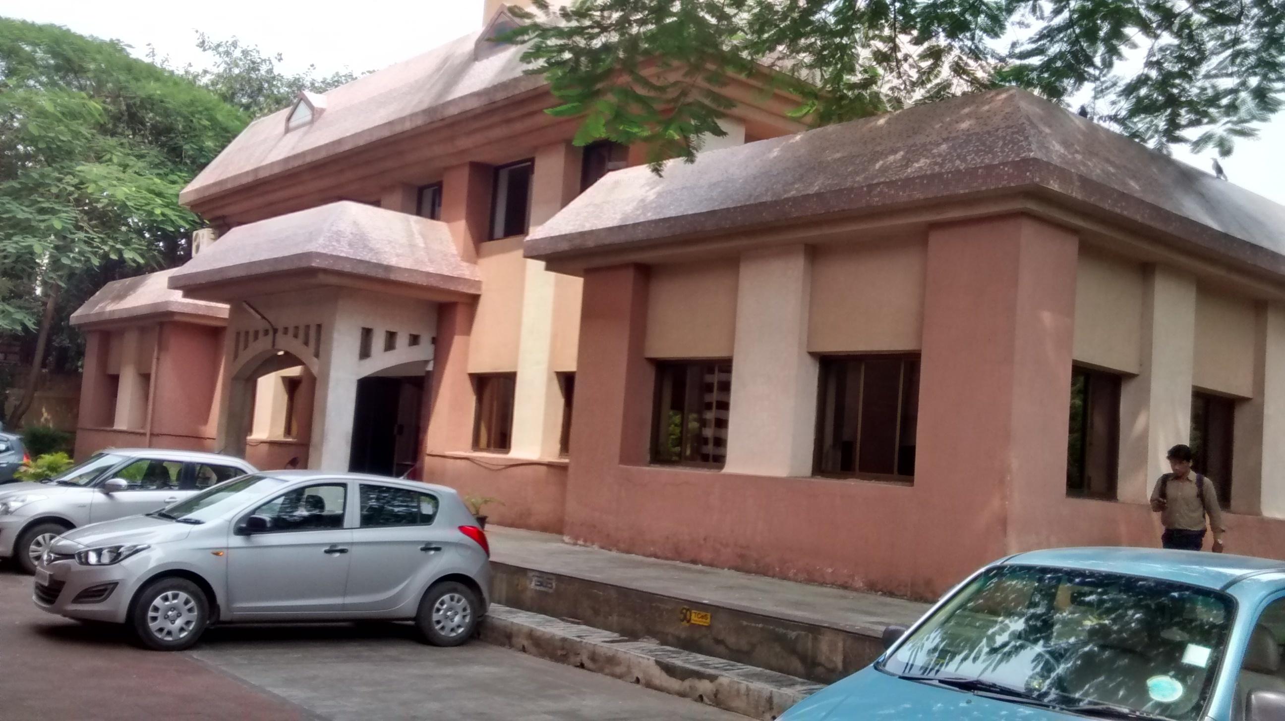onclave Club House