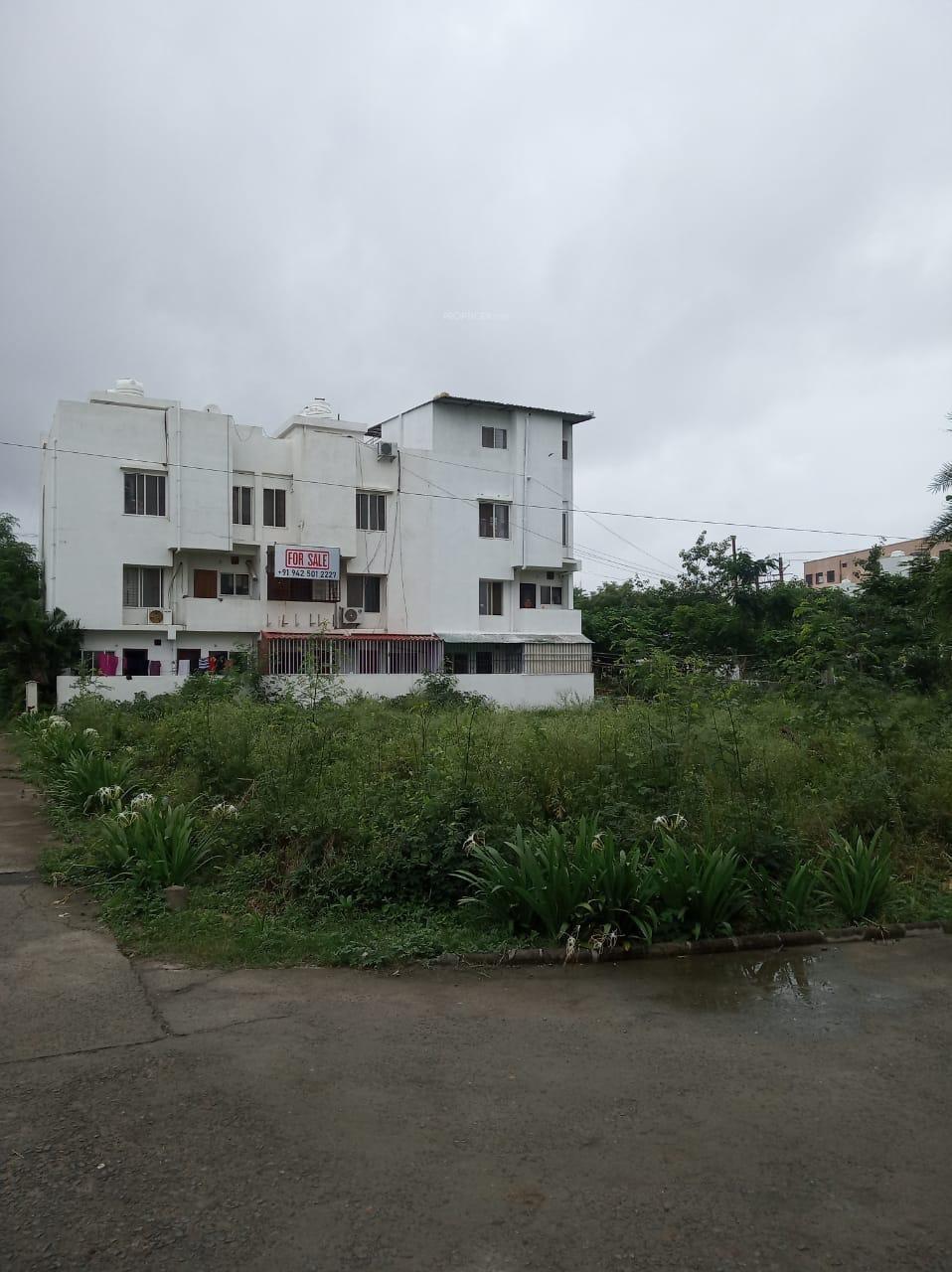 green-woods Elevation