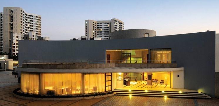 exquisite-wing-3 Club House