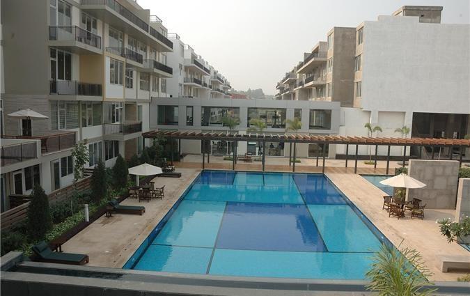 marble-arch Swimming Pool