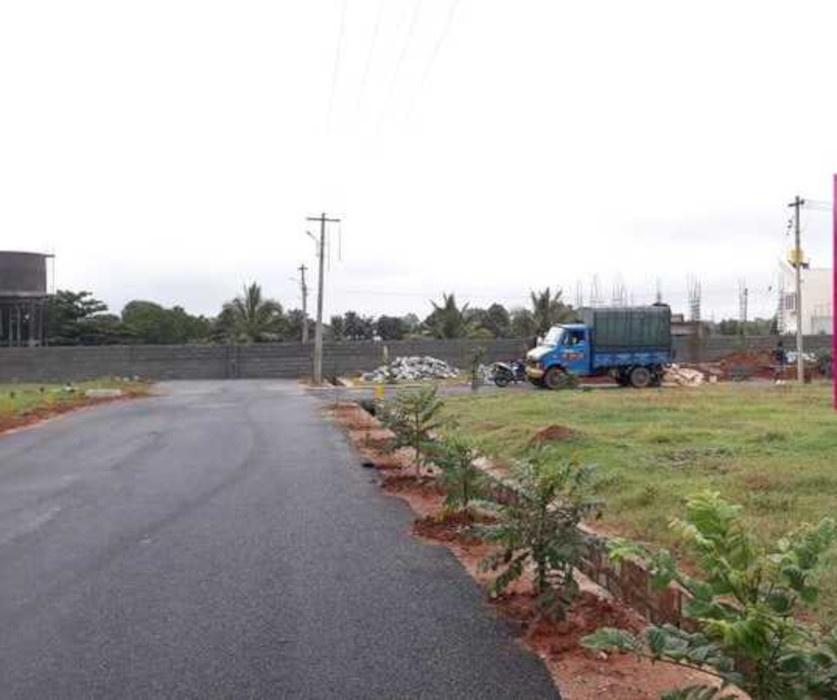 royale-enclave Internal Roads