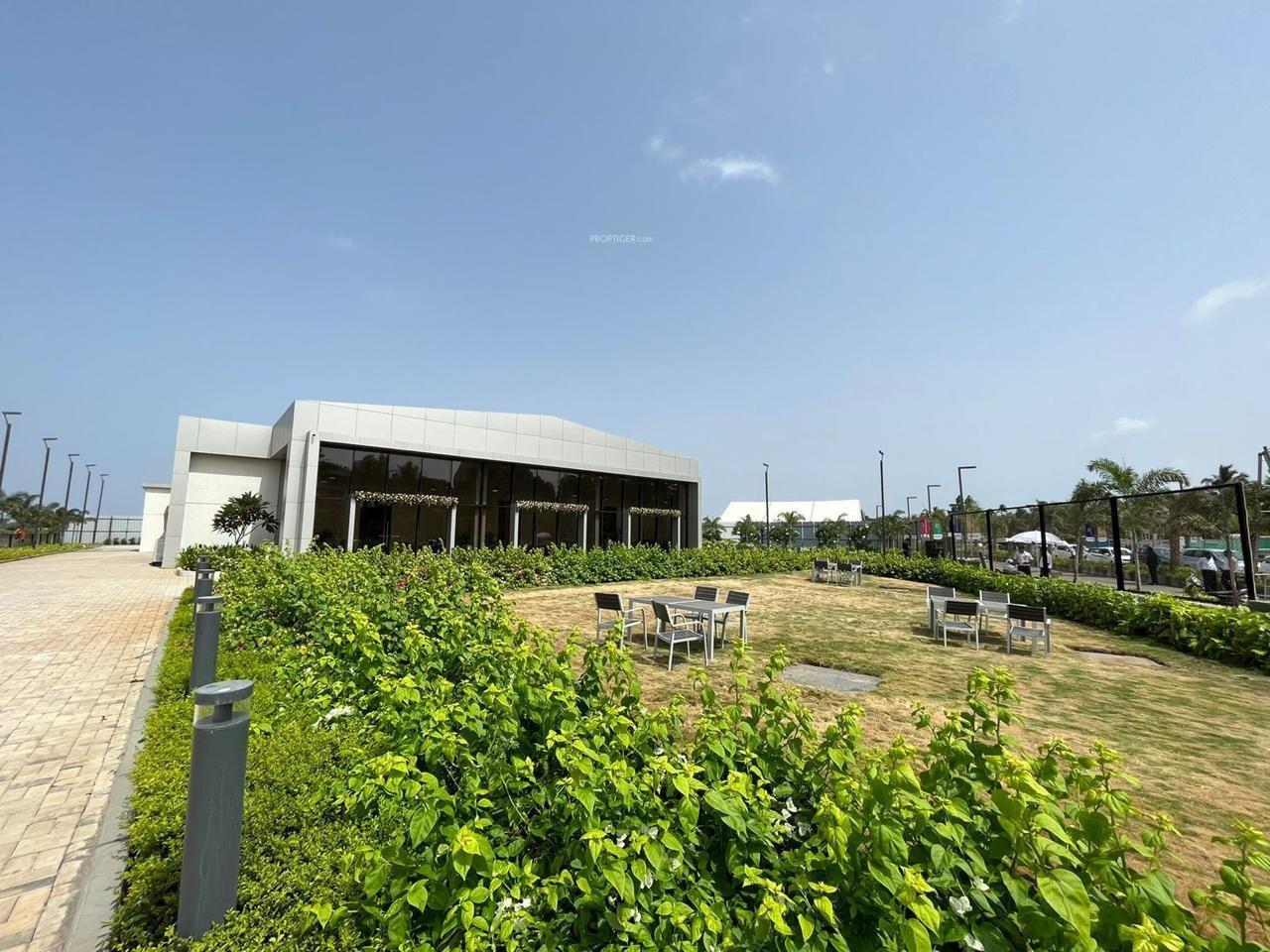 beach-residences-4 Landscape Garden and Tree Planting