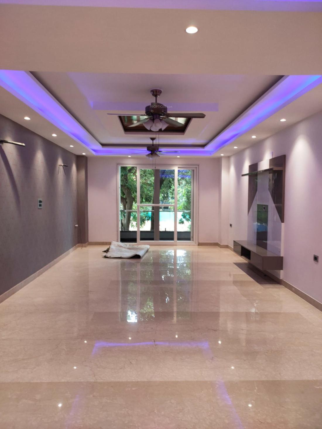 shri-shyam-investments-and-construction-2 Living Area