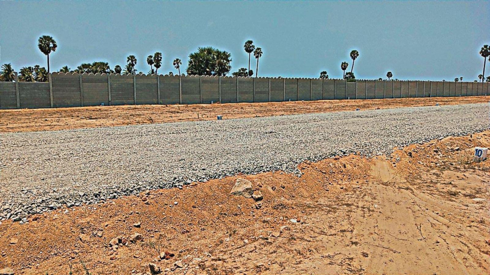 chola-bay Internal Roads & Footpaths