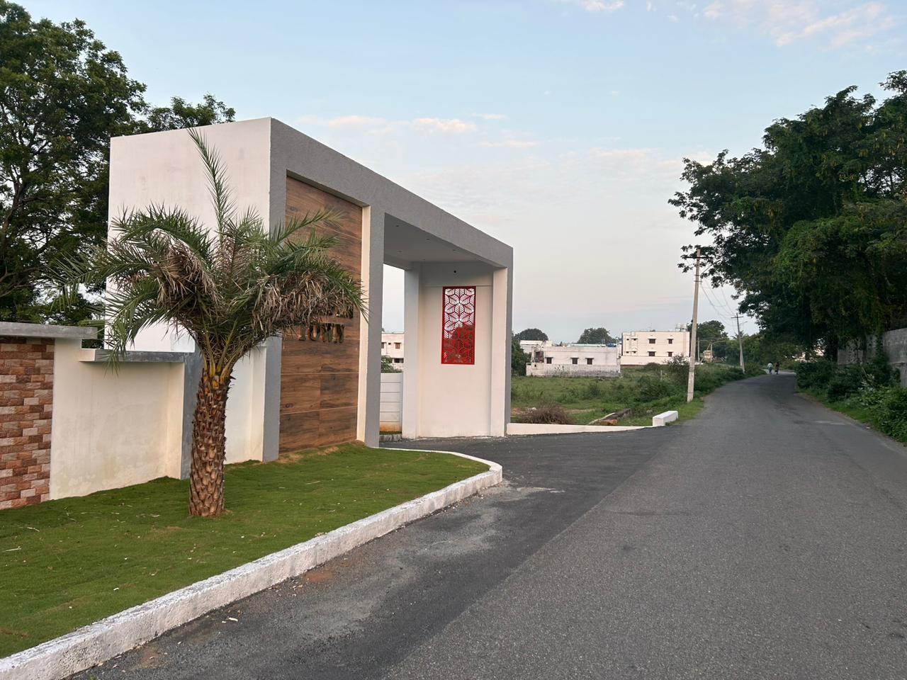 golden-town Gated Community