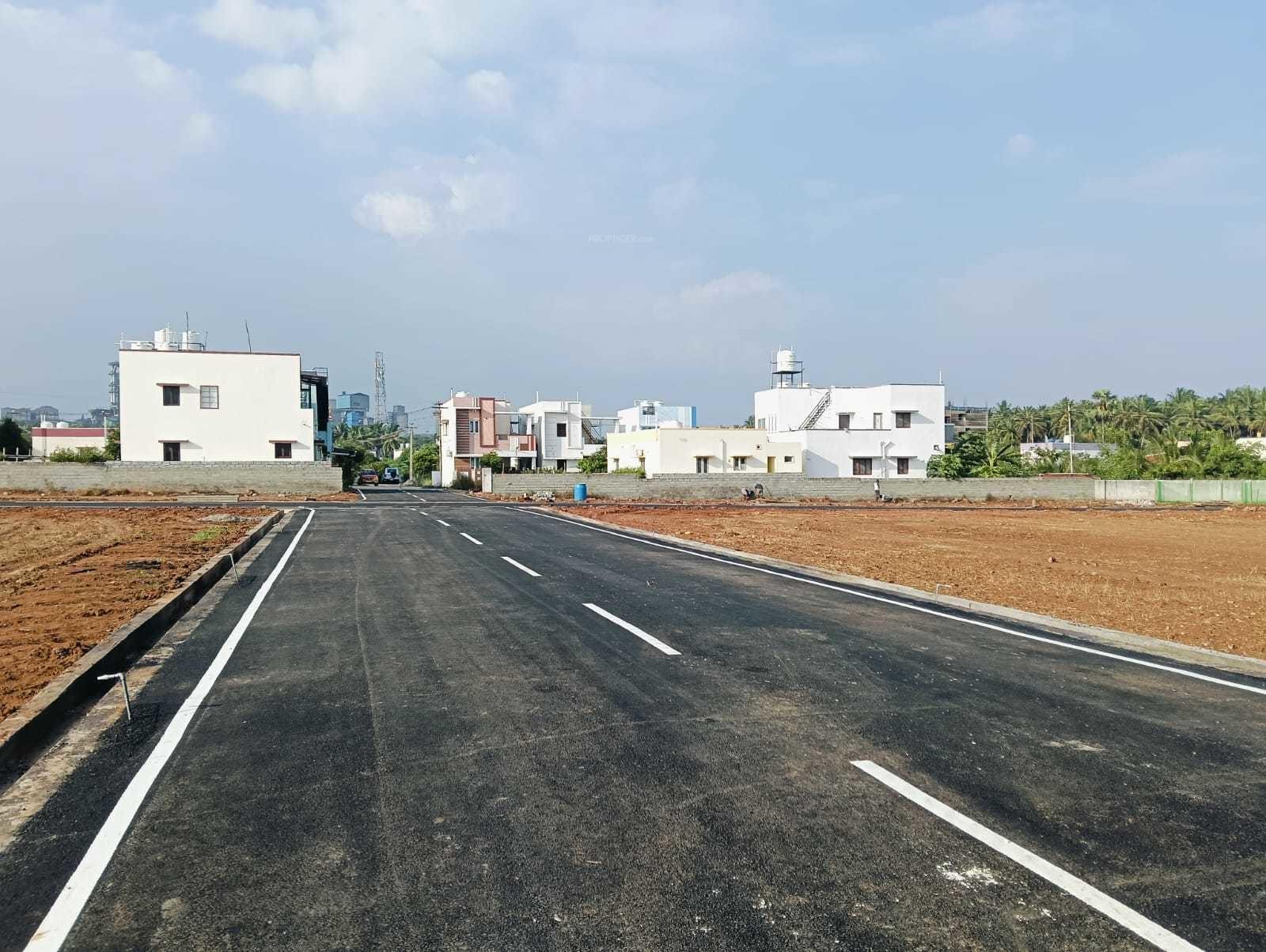 golden-springs Internal Roads & Footpaths