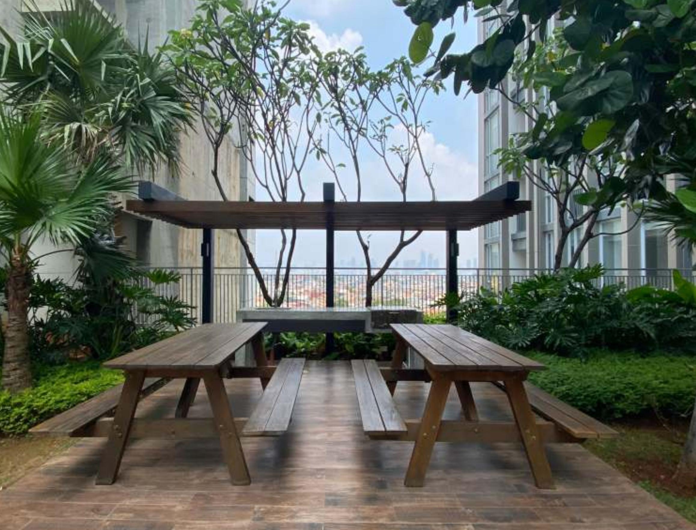 sea-breeze Senior Citizen Sitout