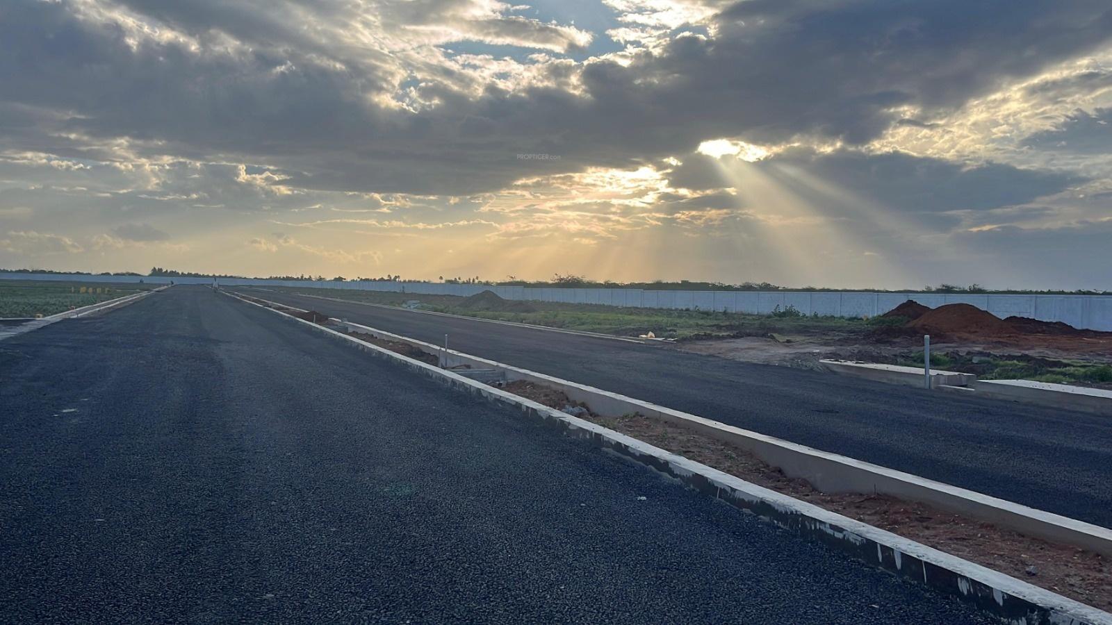 silver-city-phase-i Internal Roads & Footpaths