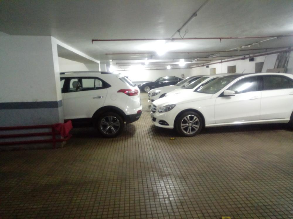 la-solita Car Parking