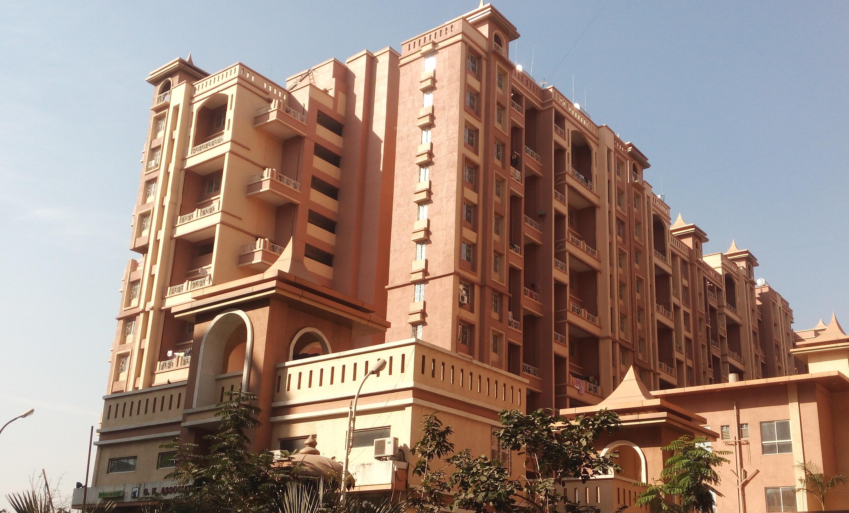 royale-rahadki-greens Elevation